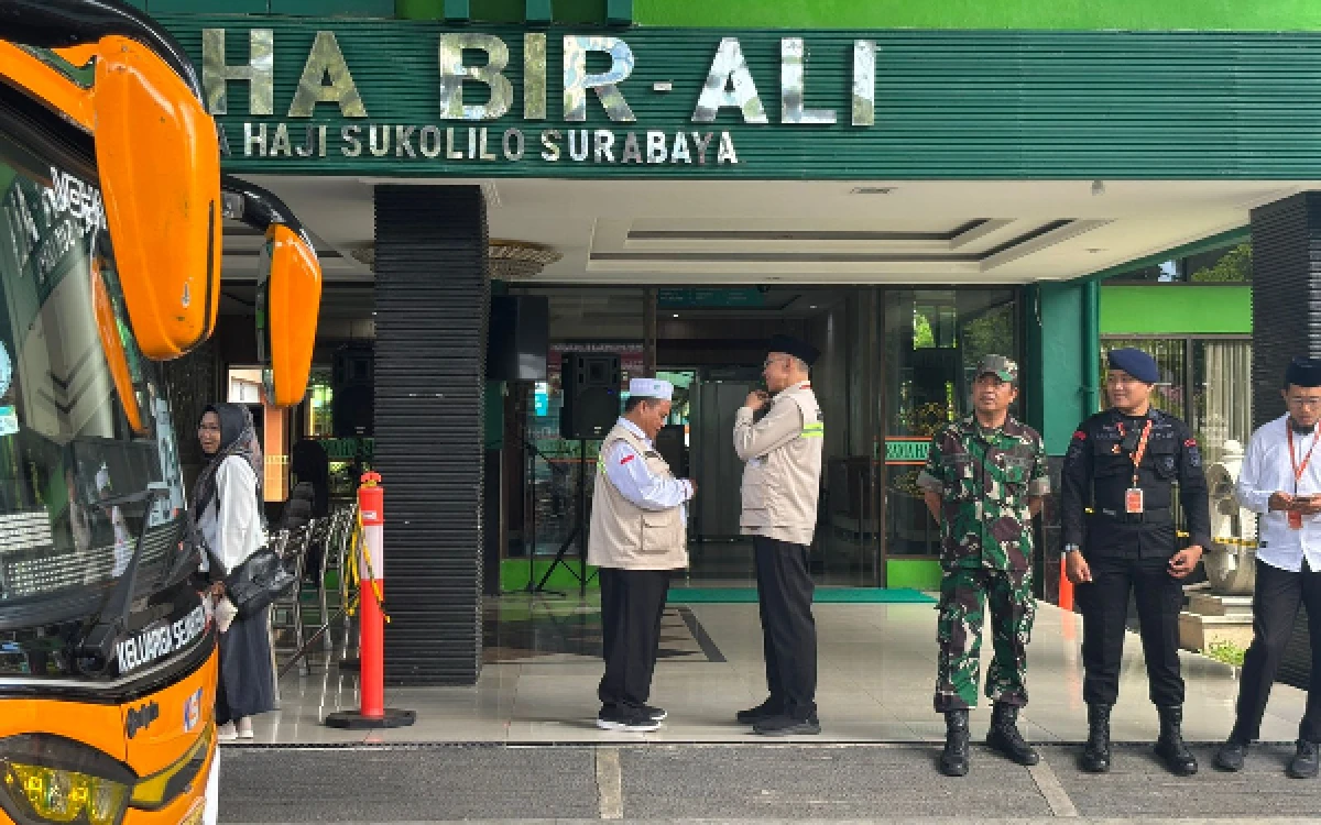 Thumbnail Berita - 155 Jemaah Mutasi Keluar dari Pemberangkatan Embarkasi Surabaya! Berikut Rincian Alasannya