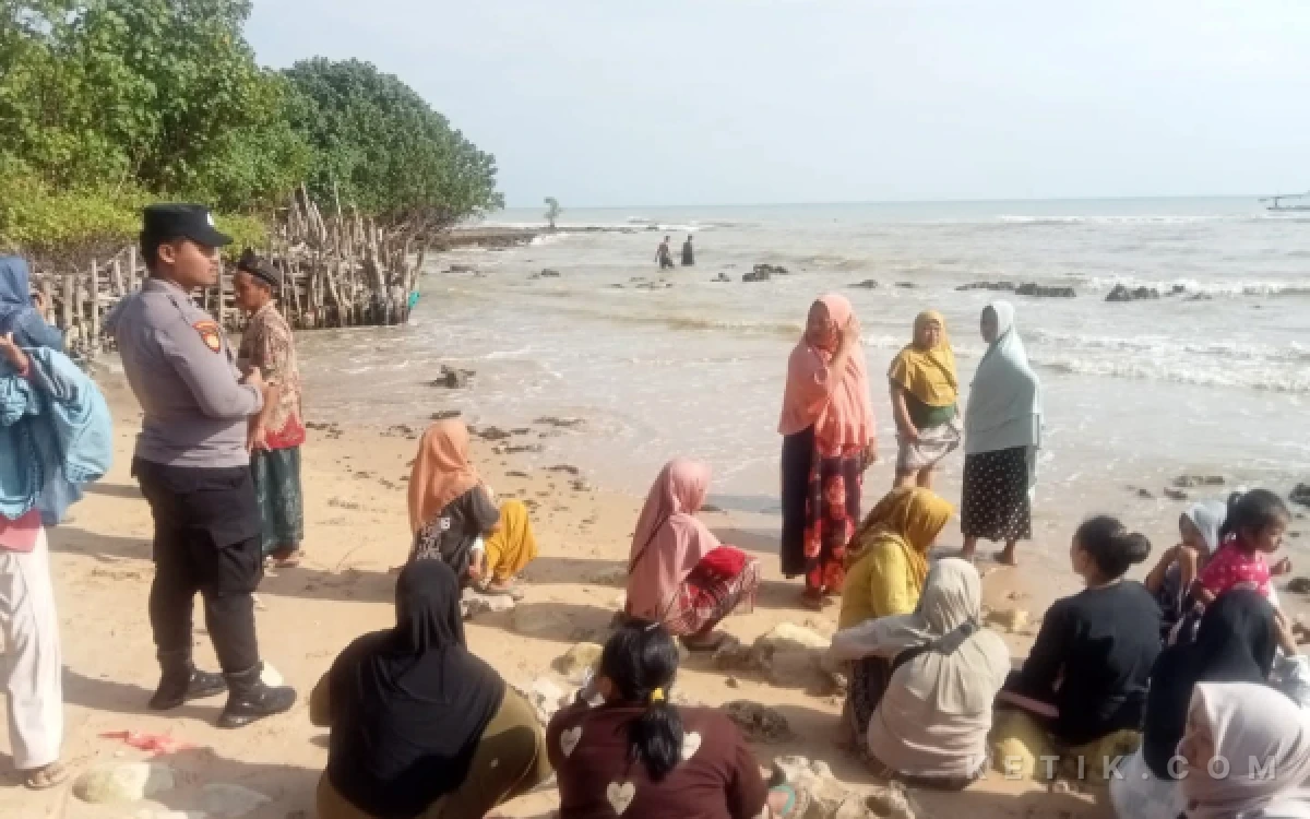 Thumbnail Berita - Bocah 11 Tahun Tenggelam di Pantai Cangak Sampang hingga Ditemukan Meninggal Dunia, Begini Kronologinya!