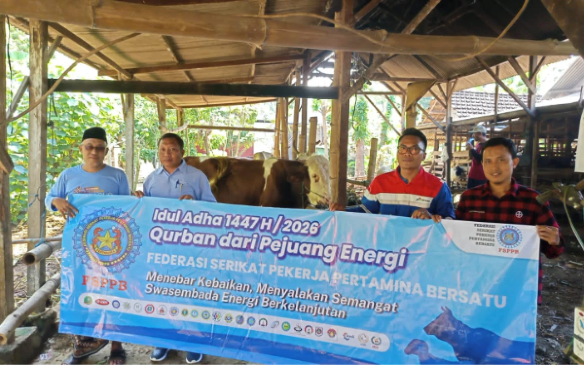 Thumbnail Berita - Pertamina dan FSPPB Salurkan Hewan Kurban untuk Pesantren di Tuban pada Iduladha 1447 H