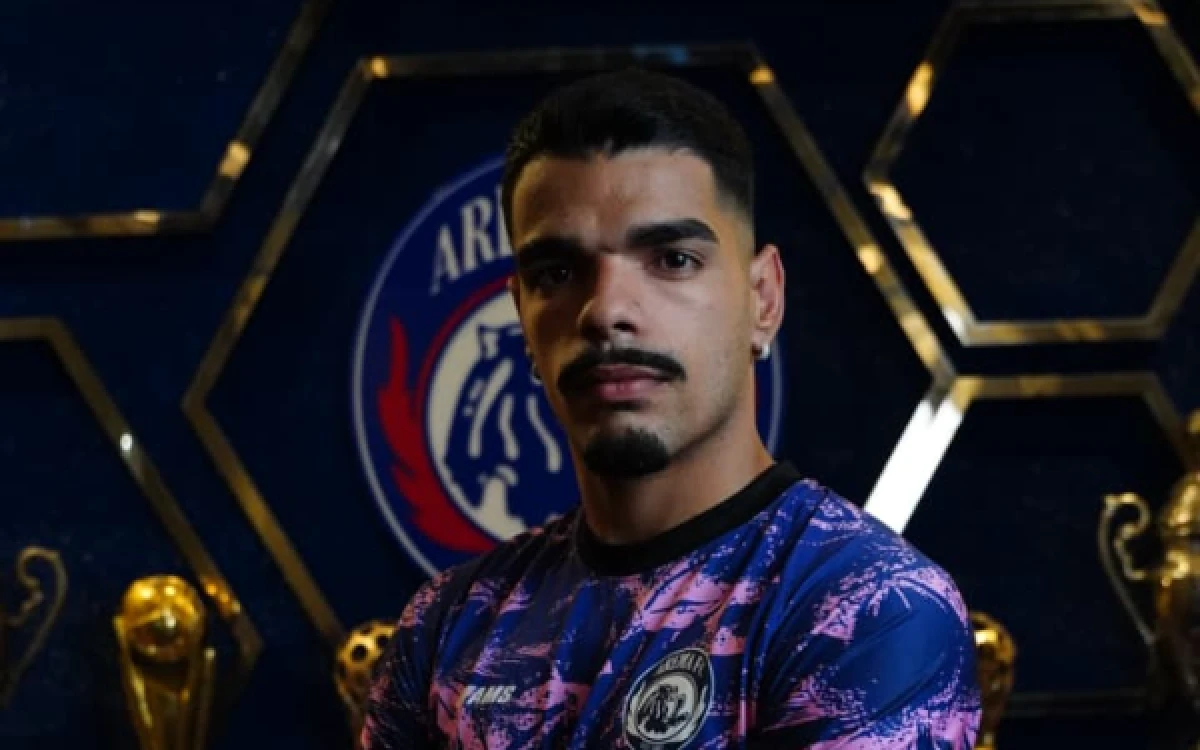 Thumbnail Berita - Perkuat Lini Depan, Marcos Vinicius Resmi Gabung Arema FC untuk Hadapi Super League 2026/2027