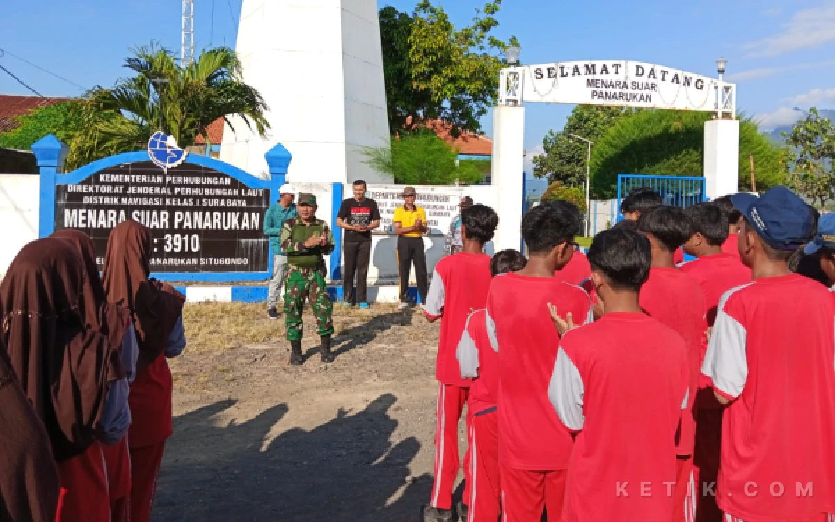 Thumbnail Berita - Koramil Panarukan Situbondo Bersama Lintas Sektoral Gelar Karya Bhakti Massal Bersihkan Pesisir