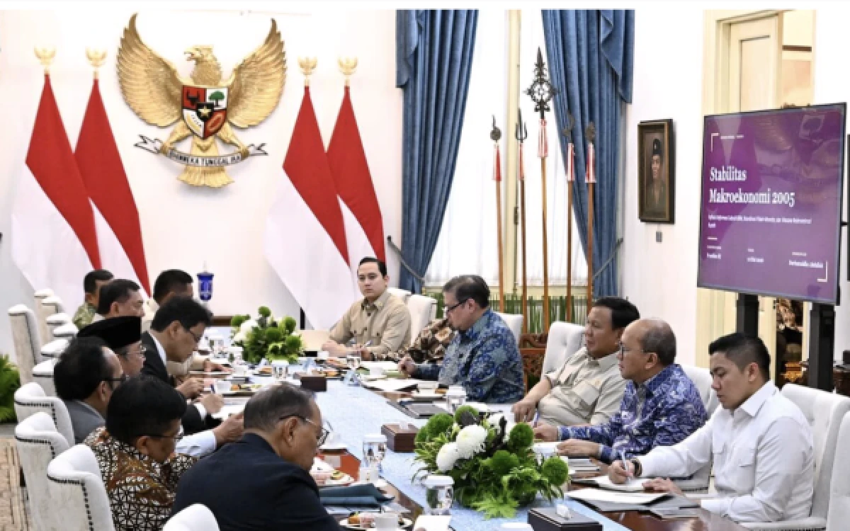 Thumbnail Berita - Presiden Prabowo Undang Tokoh Ekonomi Senior, Minta Masukan Perkuat Stabilitas Keuangan