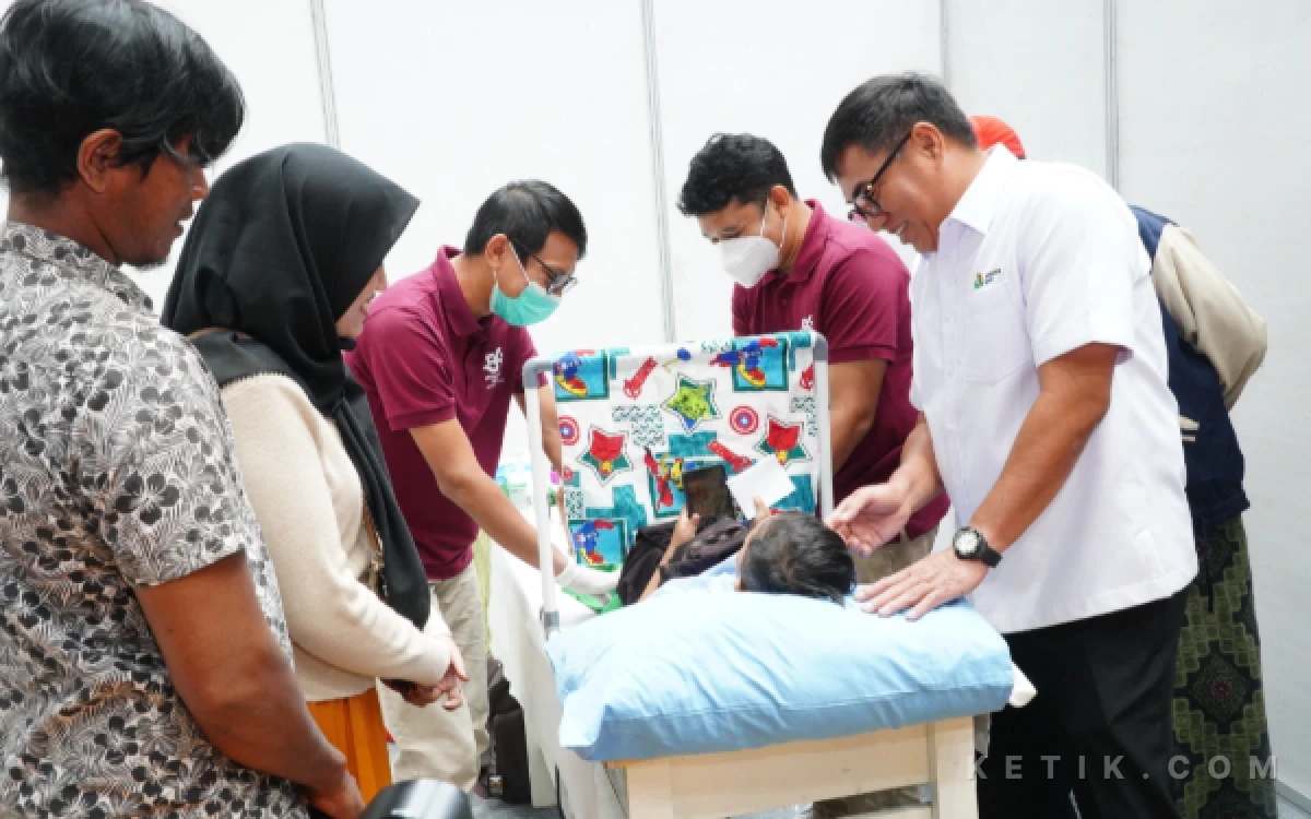 Thumbnail Berita - Momen Libur Sekolah dan HUT ke-54, Petrokimia Gresik Fasilitasi Khitan Massal Gratis bagi 100 Anak