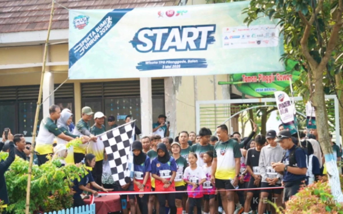Thumbnail Berita - Spekta Bumi Fun Run 2026 Meriahkan Bojonegoro, Ratusan Pelari Ramaikan Bantaran Bengawan Solo