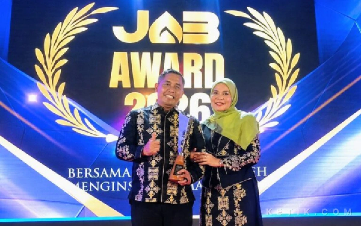 Thumbnail Berita - Sekda Aceh Barat Kurdi Raih Penghargaan Tokoh Birokrasi di JAB Award 2026