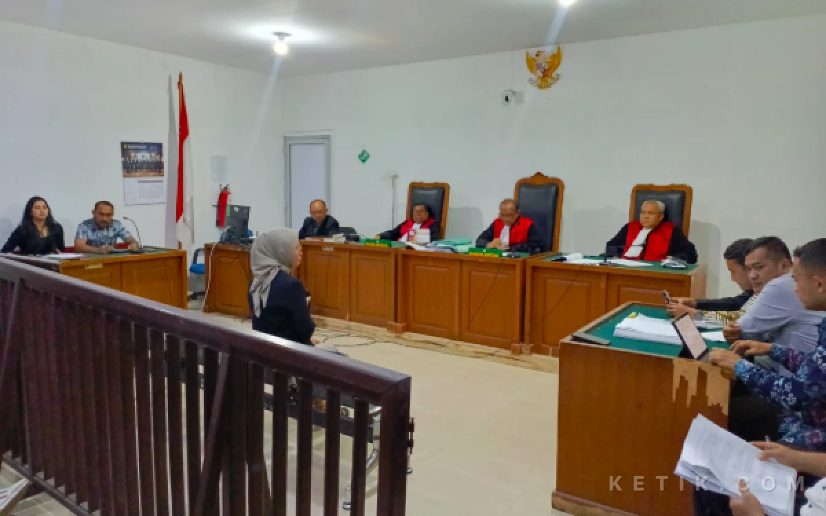Thumbnail Berita - Terungkap di Sidang Aset Bina Darma, Hakim Tegur Kehadiran Saksi yang Pernah Ikuti Persidangan