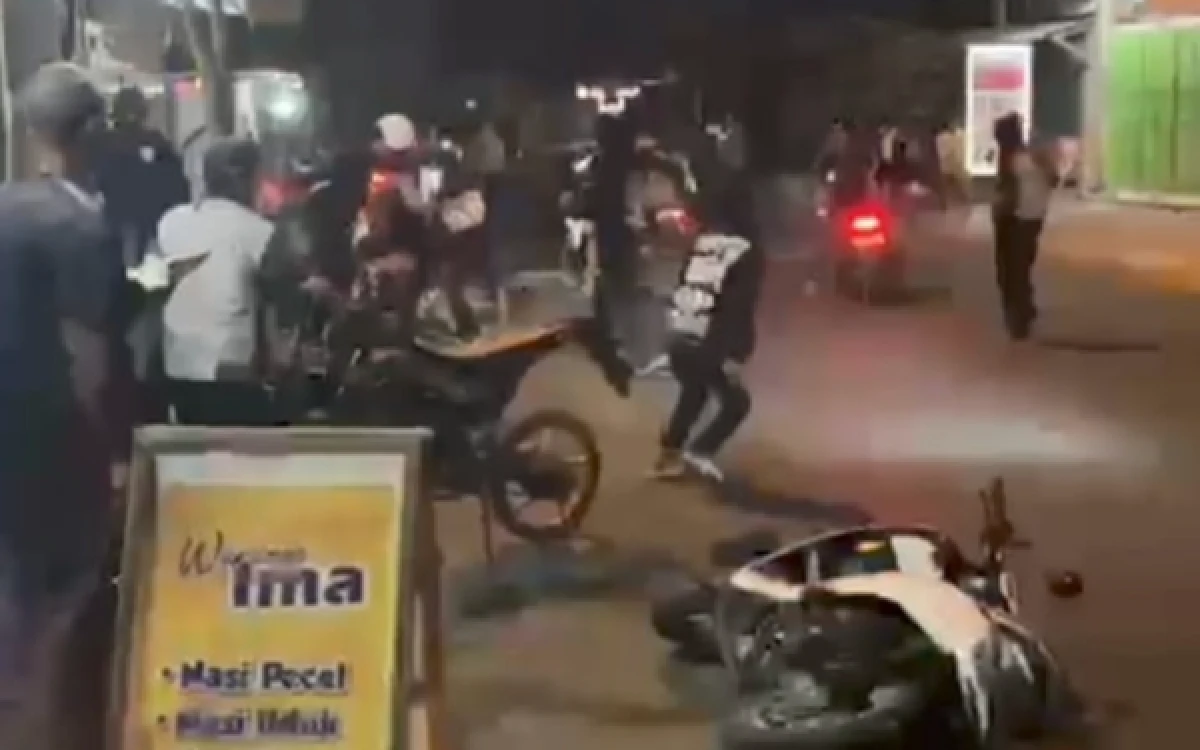 Thumbnail Berita - Viral Video Kericuhan di Tuban, Polresta Buru Pelaku Pengeroyokan yang Menimpa 10 Anggota PSHT