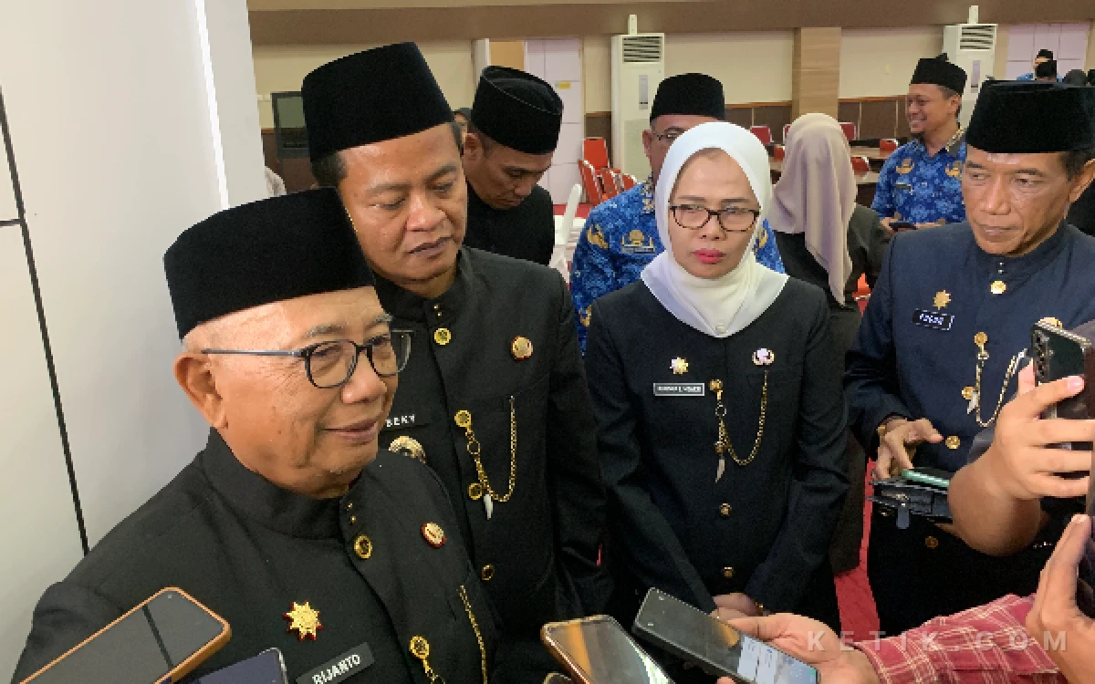 Thumbnail Berita - Bupati Blitar Tegaskan Pejabat Baru Harus Beradaptasi dalam Dua Hari, Integritas Jadi Harga Mati