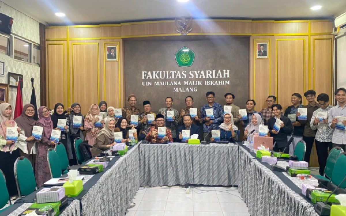 Thumbnail Berita - UIN Malang Bedah Buku Karya Prof Saifullah, Kupas Pemikiran 11 Indonesianis Hukum