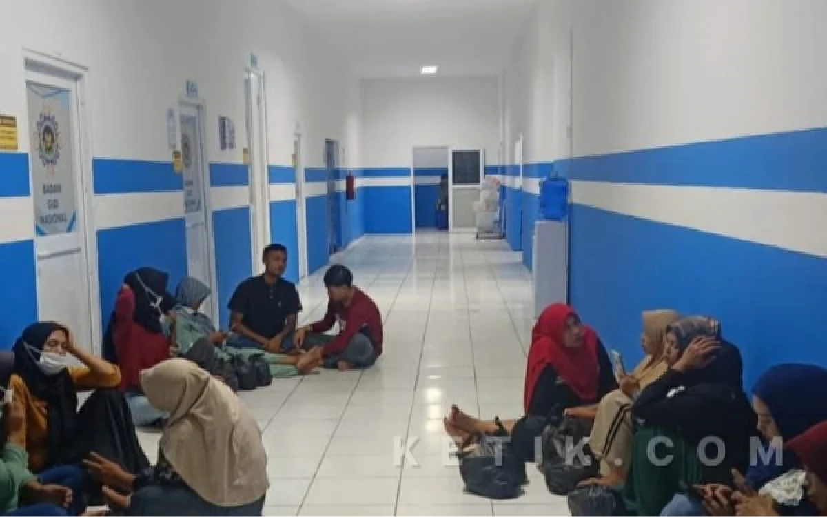 Thumbnail Berita - BGN Setop Operasional dan Penyaluran Dana 24 SPPG di Sampang, Ini Daftarnya