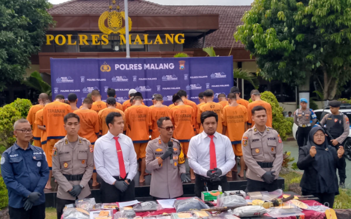 Thumbnail Berita - ‎Fantastis! Polres Malang Ungkap 273 Kasus Kejahatan, Terbanyak se-Jatim dalam Operasi Sikat Semeru 2026