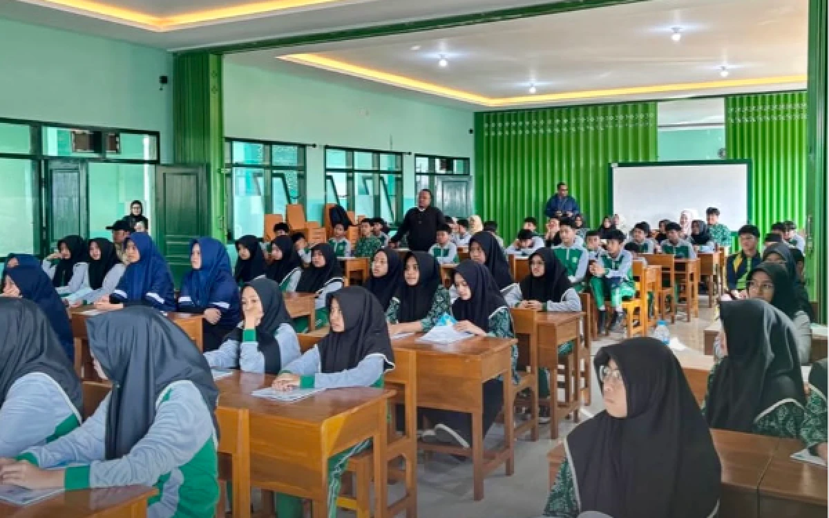 Thumbnail Berita - Forum Pelajar Sadar Hukum Kota Batu, Siswa Diajak Cegah Kenakalan Sejak Dini