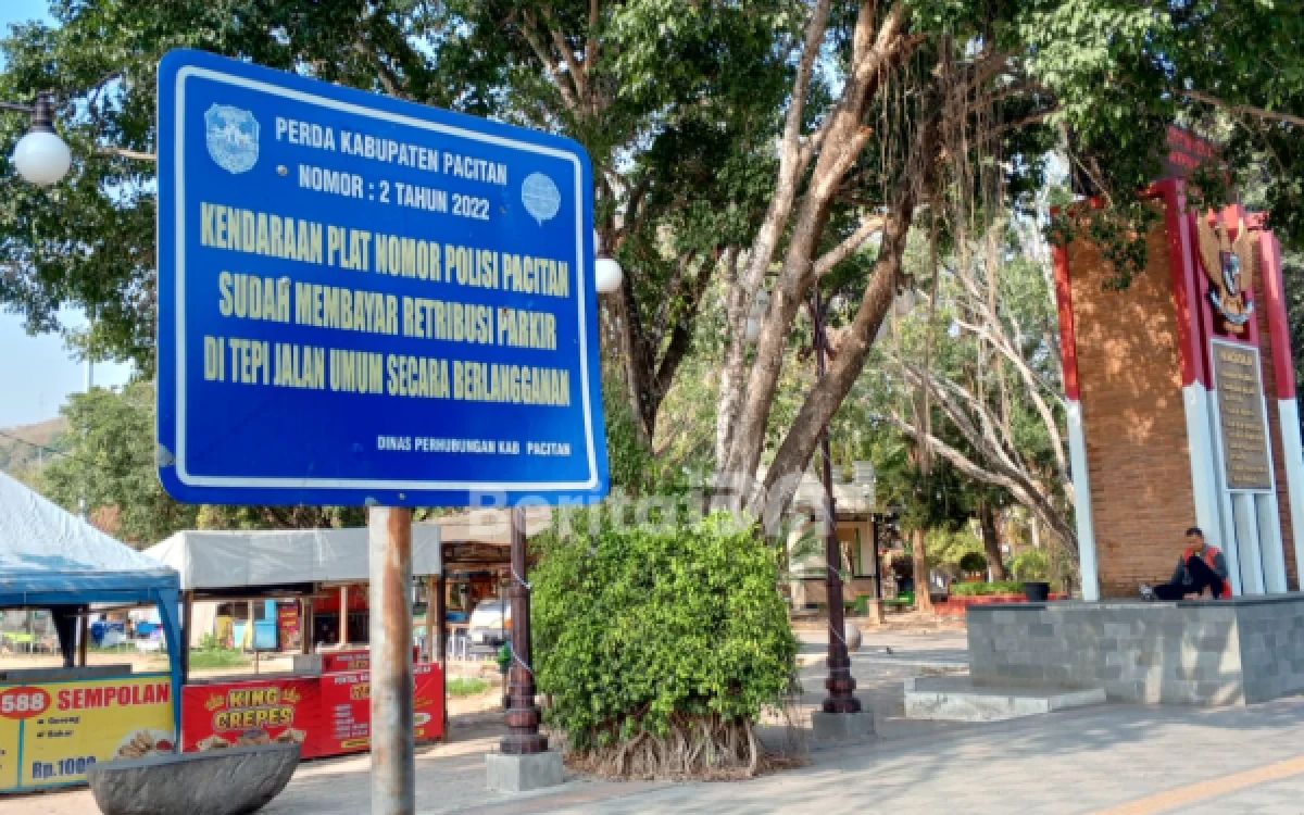 Thumbnail Tarif Parkir Berlangganan Pacitan Dikaji Naik Jadi Rp25 Ribu per Tahun