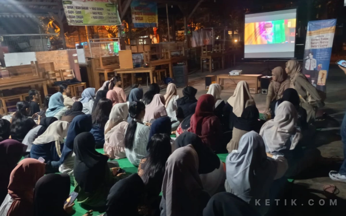 Thumbnail Berita - Cegah Penyalahgunaan Narkoba, BNN Kota Mojokerto Edukasi Remaja Desa Bejijong Lewat Film