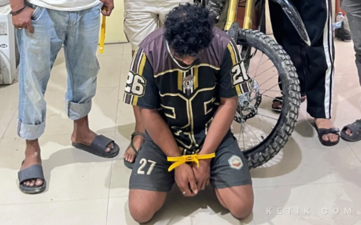 Thumbnail Berita - Honda CRF Raib dari Depan Kafe, Resmob Halsel Amankan Terduga Pelaku