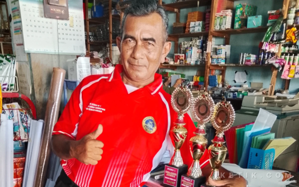 Thumbnail Berita - Akrab! Sambil Nobar Piala Dunia, Asisten III Perekonomian Aceh Singkil Adakan Lomba Catur untuk Masyarakat