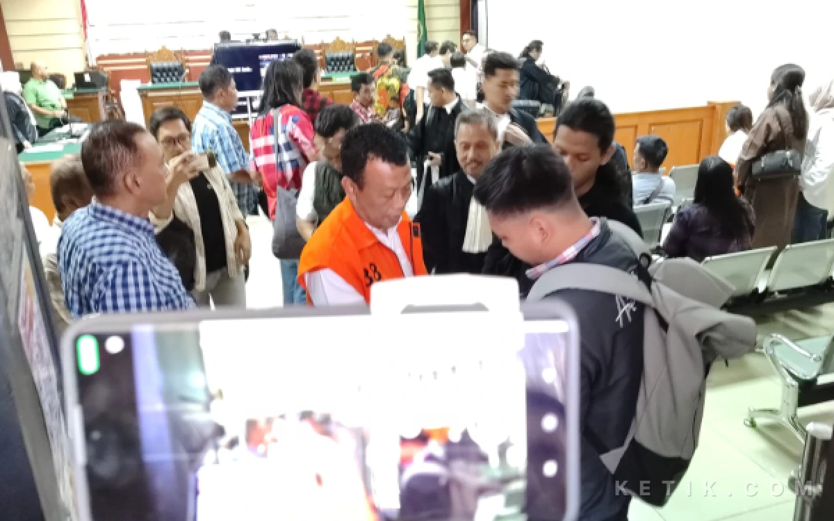 Thumbnail Berita - Sidang Tipikor, Bupati Nonaktif Ponorogo Sugiri Sancoko Dituntut 7 Tahun Penjara