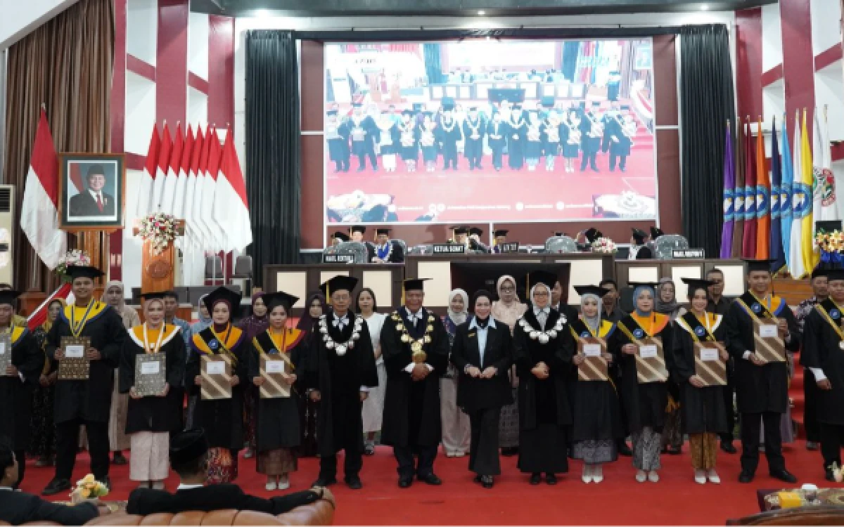 Thumbnail Berita - Wisuda Unikama 2026: Dari Pesilat hingga Ahli IT, 3 Lulusan Raih Prestasi Membanggakan