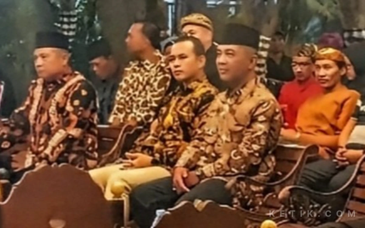 Thumbnail Berita - Jairi Irawan Anggota DPRD Jawa Timur, Menjaga Denyut Nadi Wayang Jemblung di Arus Zaman