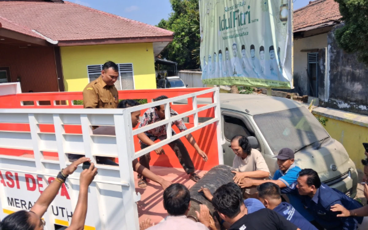 Thumbnail Berita - Lewat Rumah Aspirasi Golkar Kediri, Usulan Warga Desa Wonojoyo Berbuah Perbaikan Jalan Baruklinting