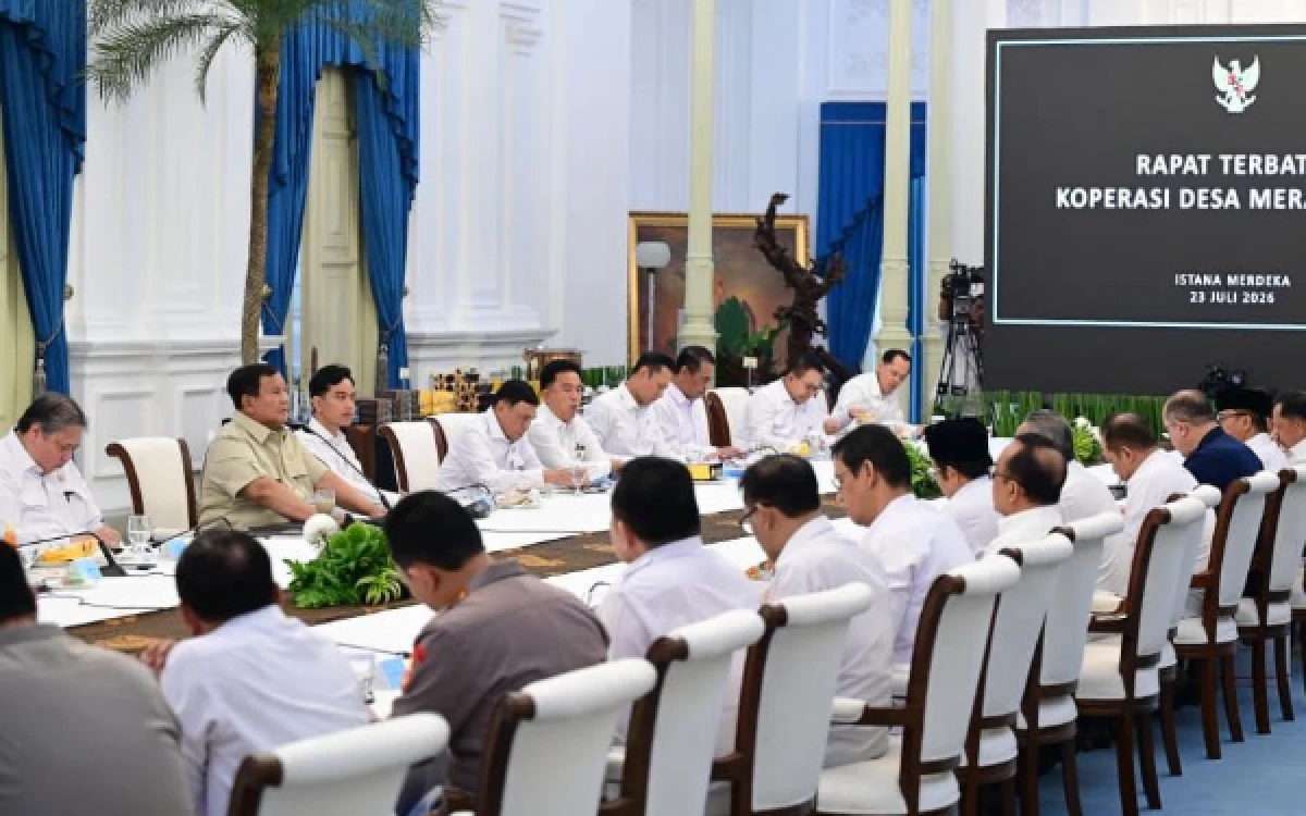 Thumbnail Berita - Prabowo Gelar Rapat Terbatas Bahas Koperasi Merah Putih