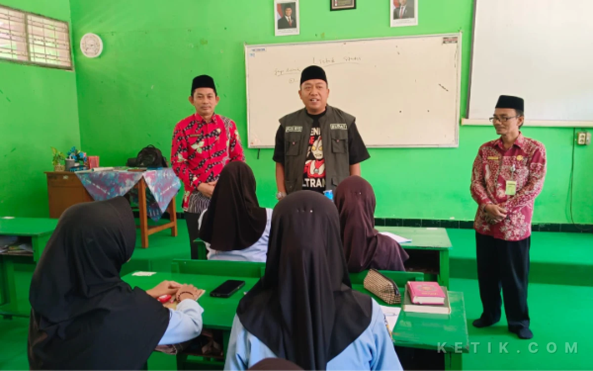 Thumbnail Berita - Bupati Kunjungi MAN 2 Situbondo Motivasi Murid Melanjutkan Sekolah ke Jenjang lebih Tinggi