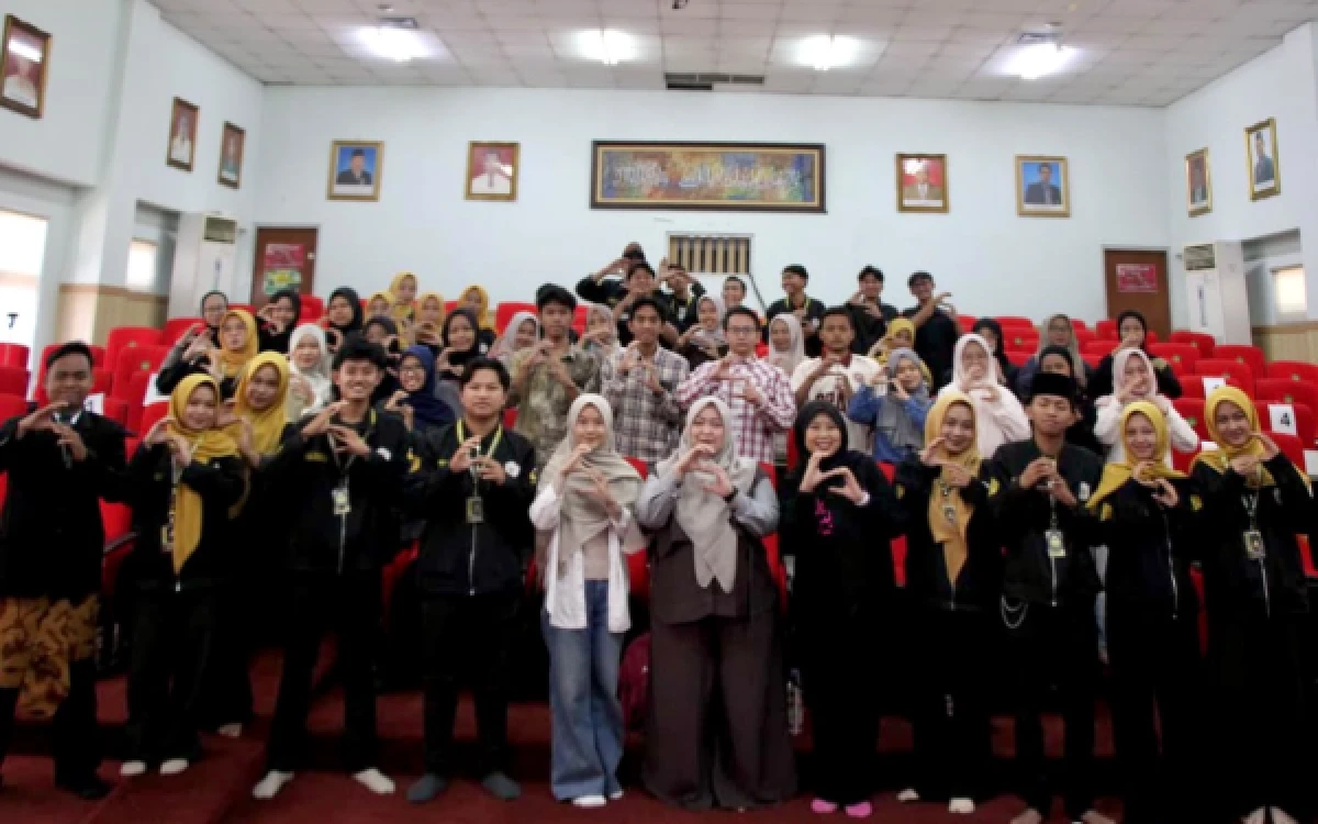 Thumbnail Berita - HMPS PIPS UIN Malang Gandeng Brand Ambassador Canva, Berikan Pembelanjaan Desain Komunikasi Virtual