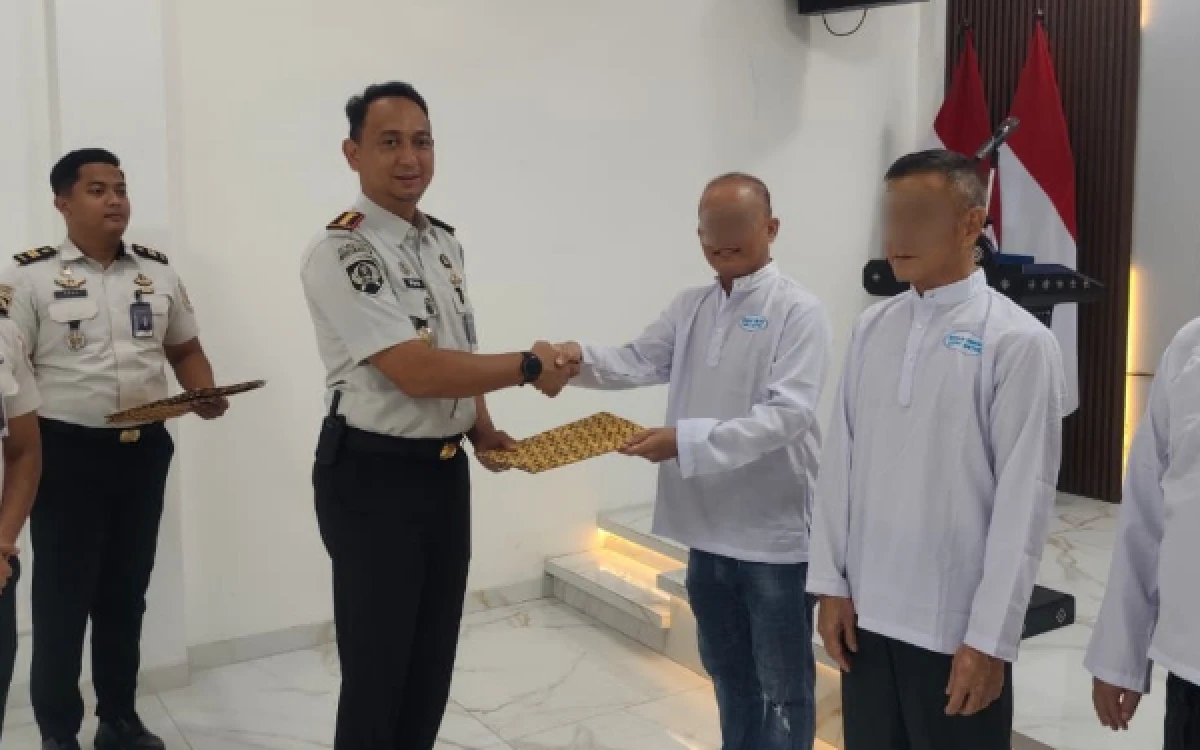 Thumbnail Berita - 15 Warga Binaan Lapas Batam Terima Remisi Khusus pada Hari Waisak 2026