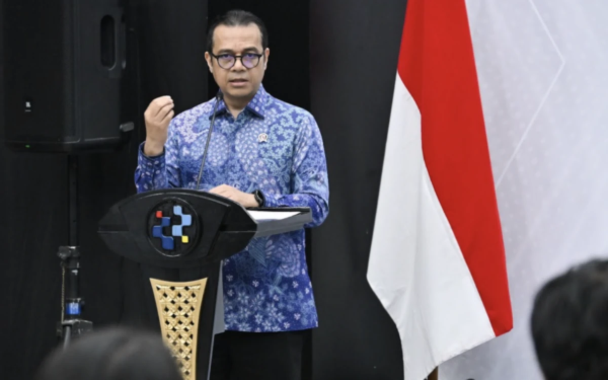 Thumbnail Berita - Wamenkomdigi Nezar Bocorkan Cara Kuasai Algoritma Medsos untuk Jaga Kepercayaan Publik di Hadapan Para Humas Pemerintah