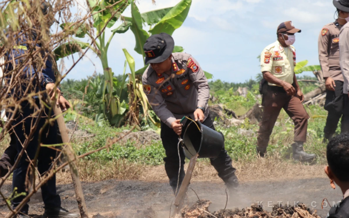 Thumbnail Berita - Tinjau Lokasi Karhutla di Babahrot, Kapolres Abdya Ajak Warga Tak Bakar Lahan