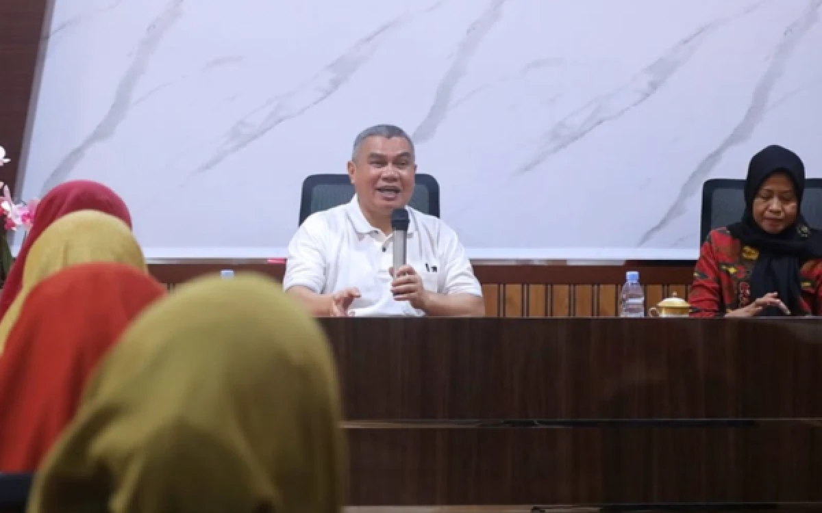 Thumbnail Berita - Pembinaan di MTsN 1 Kota Malang, Irjen Kemenag Minta ASN Hindari Utang Kinerja dan Gratifikasi