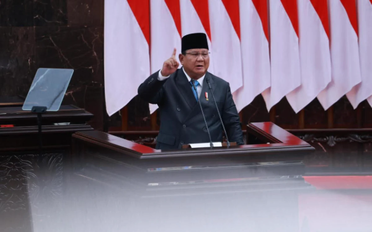 Thumbnail Berita - Blak-blakan, Prabowo Sebut Oknum TNI-Polri Sering Jadi Backing Pejabat Korup
