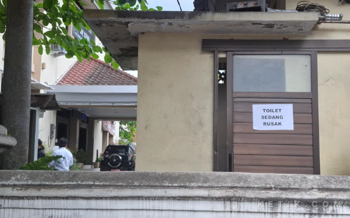Thumbnail Berita - Fasilitas Toilet di Dinas Pariwisata Sleman Rusak dan Belum Diperbaiki Maksimal