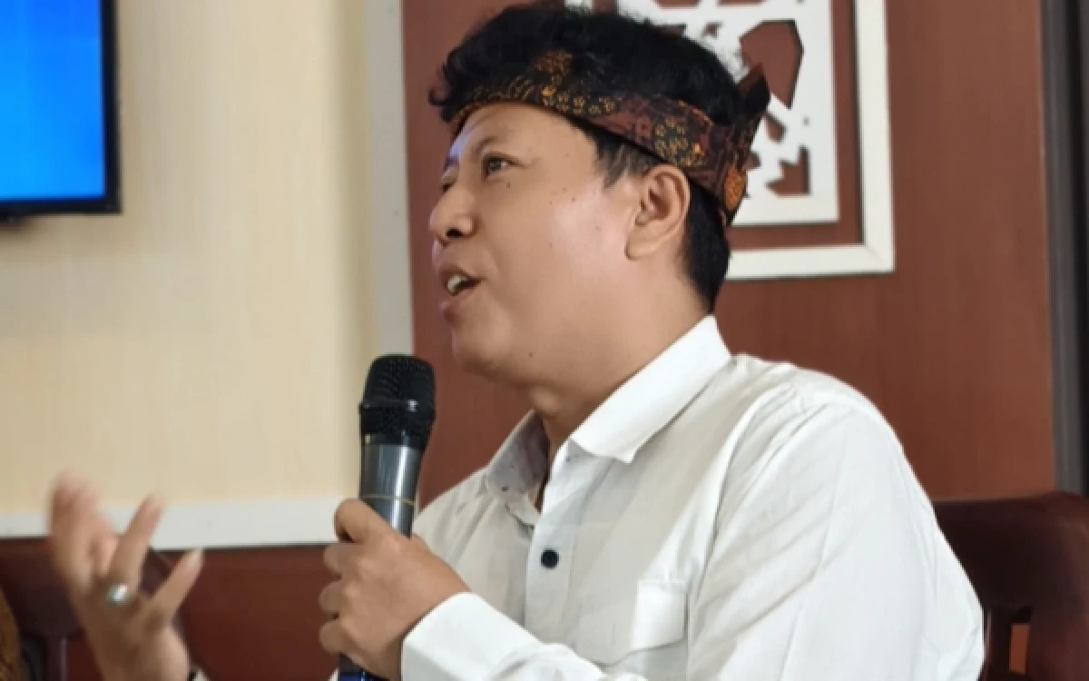 Thumbnail Berita - Kak Avan Fathurrahman Launching Buku Tanah Kerontang di Madura, Angkat Isu Kekeringan