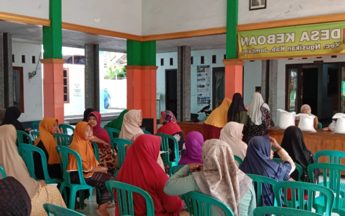 Thumbnail Berita - Istri Perangkat Desa Keboan Jombang Disinyalir Terima Bansos