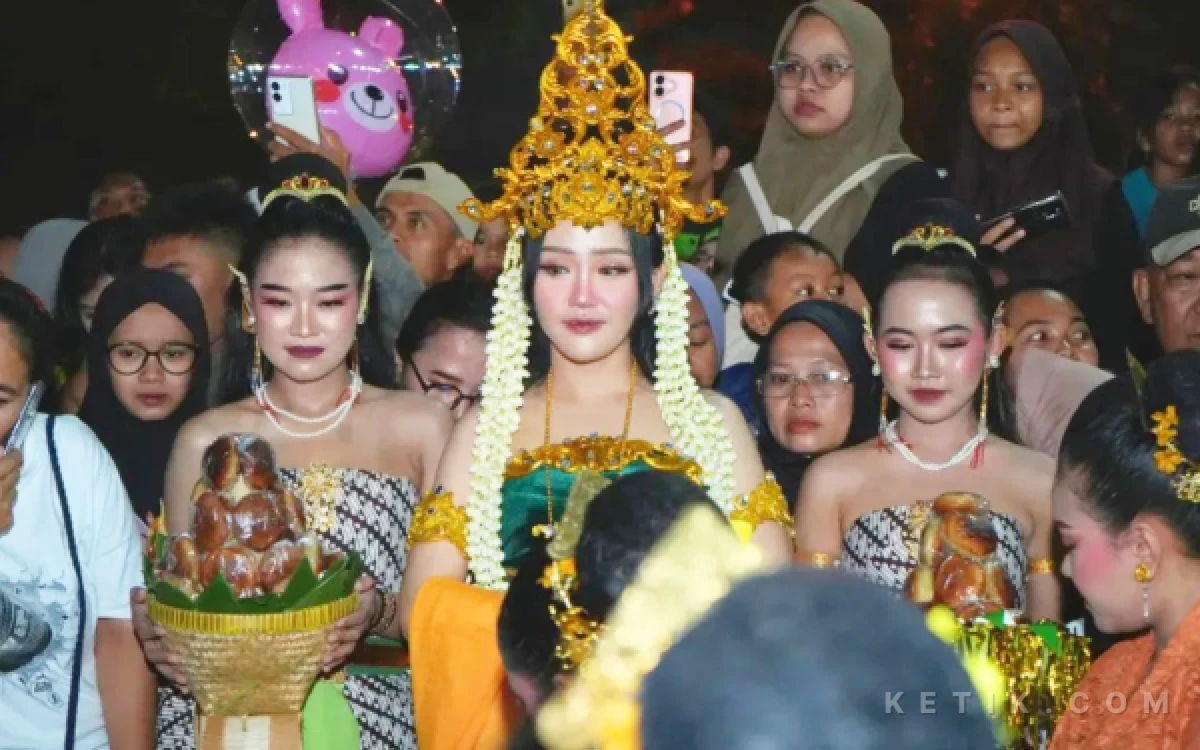 Thumbnail Berita - Ribuan Warga Semarakkan Kirab Festival Kamir 2026, HIPMI Angkat Kuliner Khas Pemalang ke Panggung Wisata