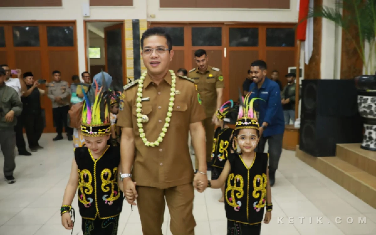 Thumbnail Berita - Agar Bebas Pungli dan Titipan, Bupati Bandung Ajak Masyarakat Awasi Proses SPMB