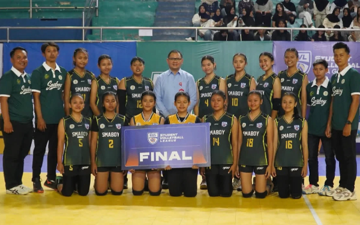 Thumbnail Berita - Semarak Semifinal Student Volleyball League Zona Barat di Madiun, Kadindik Jatim Beri Motivasi!