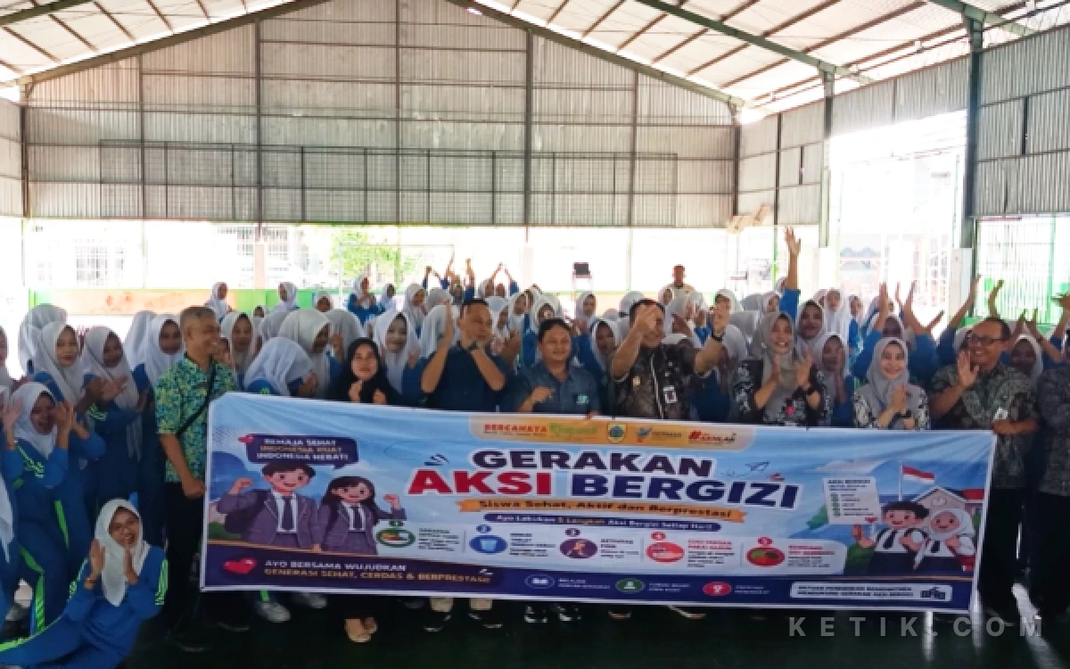 Thumbnail Berita - Gerakan Aksi Bergizi Digelar di SMK Islam Nusantara Comal, Wakil Bupati Pemalang Ajak Remaja Siapkan Generasi Emas 2045