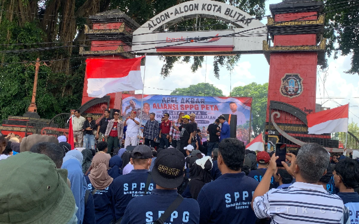 Thumbnail Berita - Diserang Isu dan Stigma, Relawan SPPG Blitar Raya Gelar Apel Dukung Program MBG
