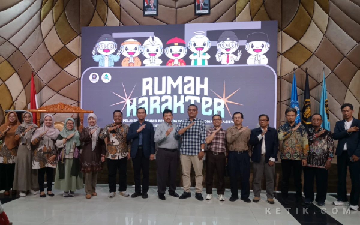 Thumbnail Berita - Dipanggil Presiden, Wamen Komdigi Nezar Patria Batal Jadi Pembicara Kuliah Kebangsaan di UB