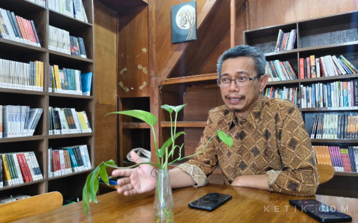 Thumbnail Berita - Hari Buku Nasional 2026, Nasib Literasi dan Industri Perbukuan Dinilai Belum Menggembirakan