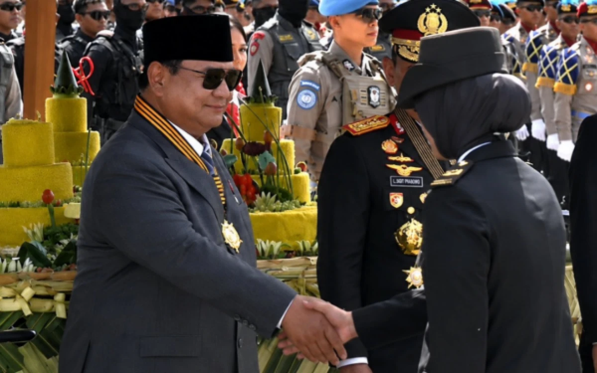 Thumbnail Berita - Gencar Cegah Perundungan di Sekolah, Kanit PPA Polresta Malang Kota Raih Penghargaan dari Presiden