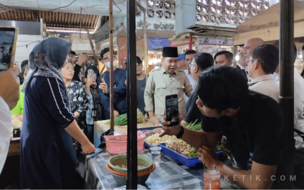 Thumbnail Berita - Gus Fawait Respons Keluhan Pedagang Pasar Tanjung, Siapkan Renovasi Rp250 Miliar