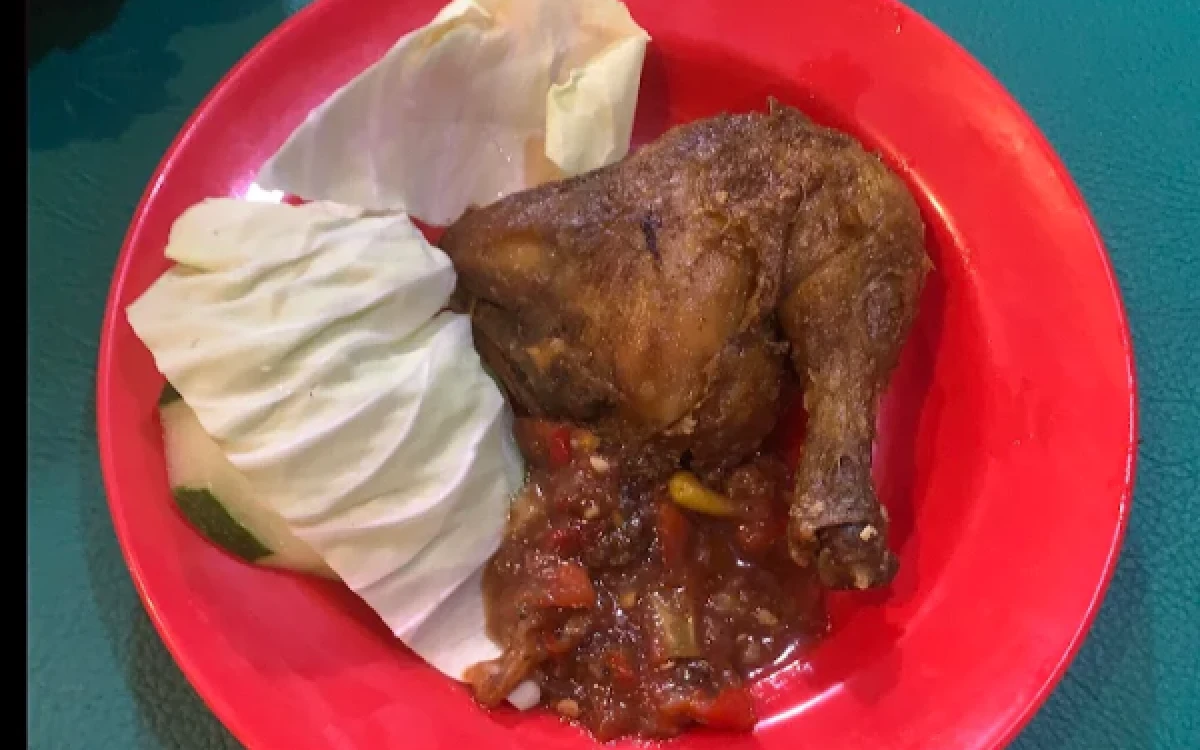 Thumbnail Berita - Mulai Rp8 Ribu! Lalapan Lalapan Merah Putih Khas Lamongan di Kota Malang Jadi Favorit Pecinta Kuliner