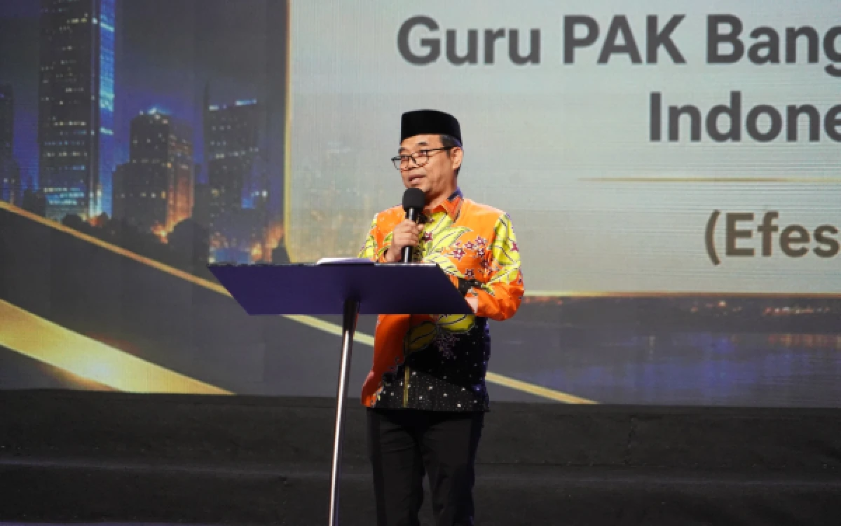 Thumbnail Berita - Hadiri Munas Perdiski, Kakanwil Kemenag Jatim Ajak Guru Agama Bentuk Karakter dan Pembawa Damai