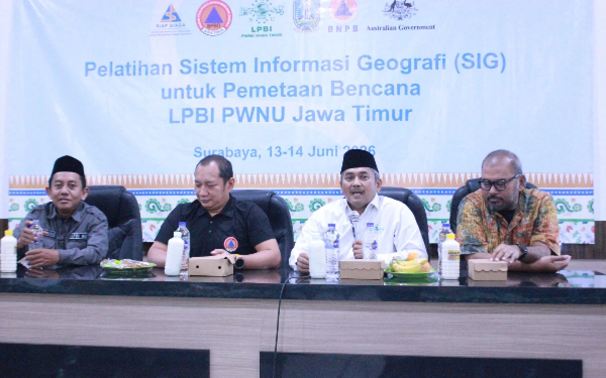 Thumbnail Belajar Mitigasi, Relawan LPBI PCNU se-Jatim dilatih SIG Pemetaan Bencana