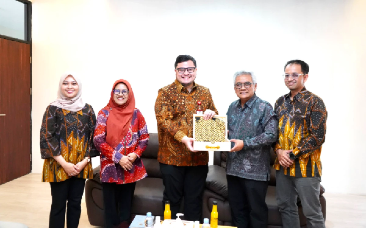 Thumbnail Berita - Jajaki Kerjasama dengan UGM, Mas Dhito Dorong Penguatan Nilai Tambah Hasil Pertanian