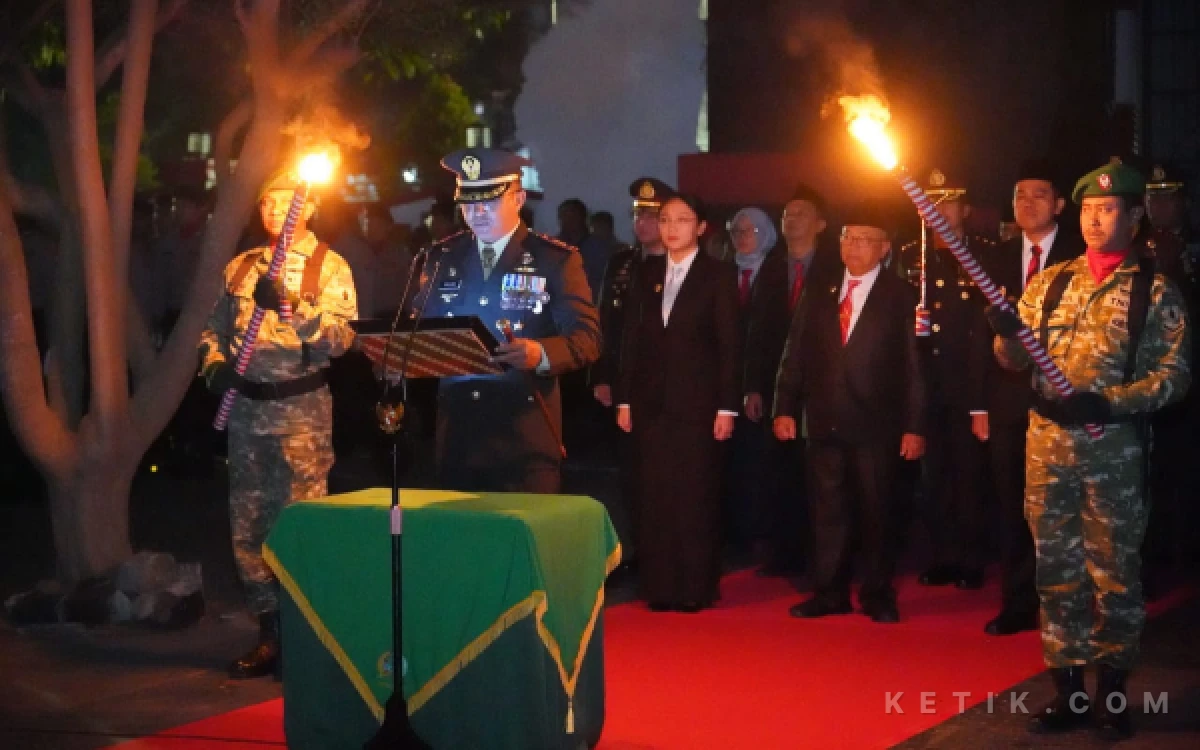 Thumbnail Berita - Ketika Lampu TMP Blitar Padam, Perjuangan Para Pahlawan Kembali Dikenang