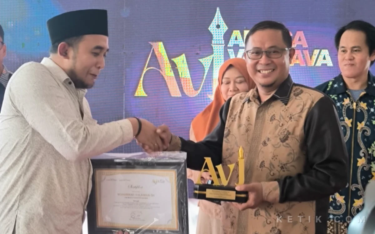 Thumbnail Berita - CEO Beach Forest Situbondo Raih Penghargaan AVJA 2026 Kategori Ekonomi dan Pariwisata